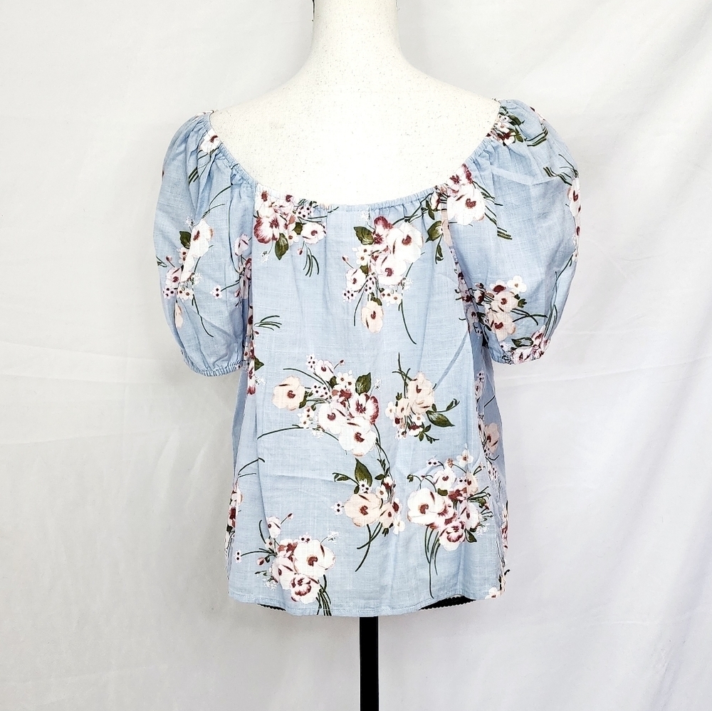A.n.a Light Blue Floral Puff Short Sleeve Peasant Top - Picture 3 of 5